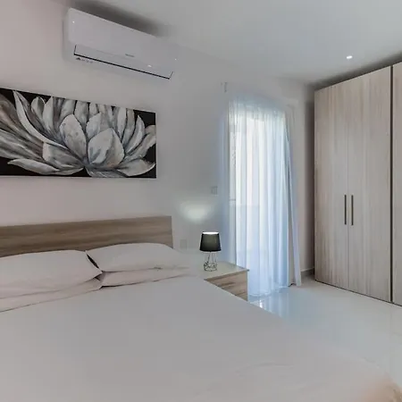 Duplex Penthouse With Seaview