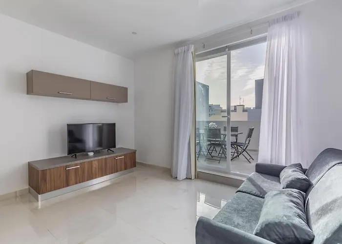 Duplex Penthouse With Seaview Daire St. Paul's Bay