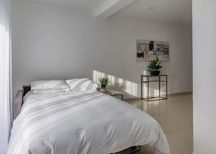 Duplex Penthouse With Seaview