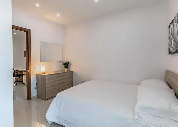 Duplex Penthouse With Seaview * St. Paul's Bay