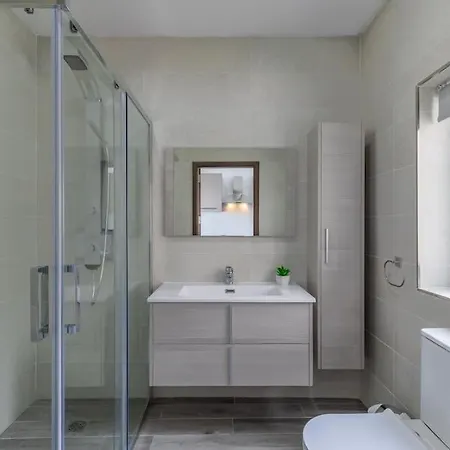 Duplex Penthouse With Seaview *